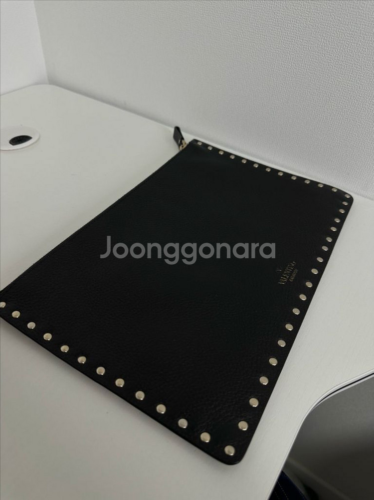 [백화점/새상품급] 발렌티노 블랙 클러치--2