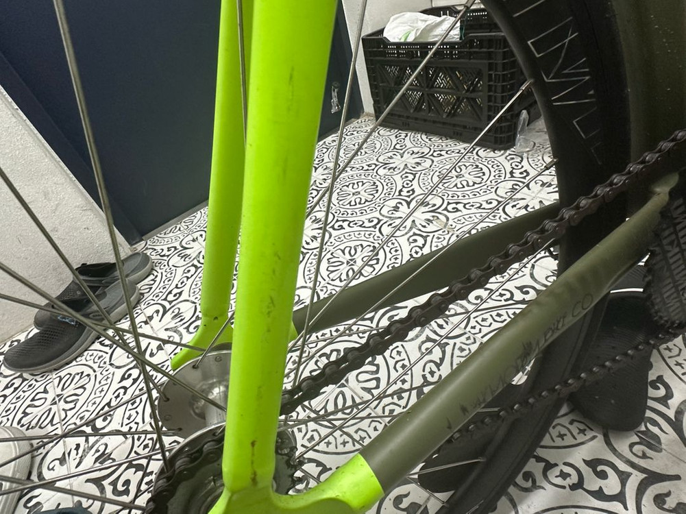 2024언노운 샤크 형광 M사이즈 급처 이미지