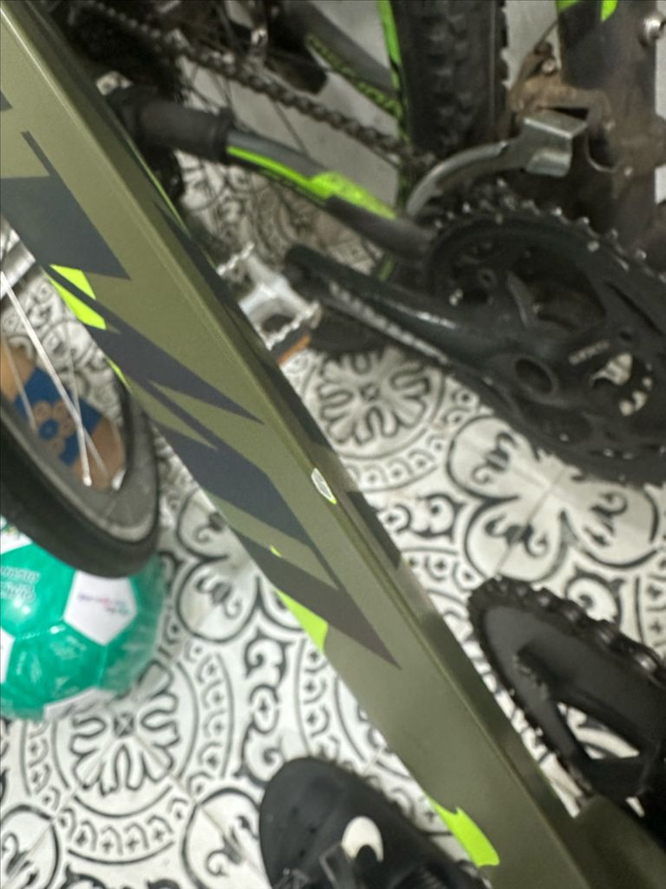 2024언노운 샤크 형광 M사이즈 급처 이미지