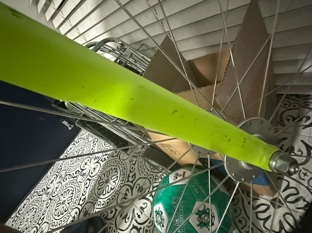 2024언노운 샤크 형광 M사이즈 급처 이미지