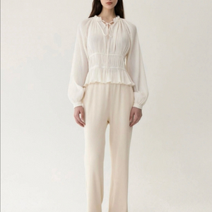 킨더살몬 FW23 Shirring Blouse 블라우스