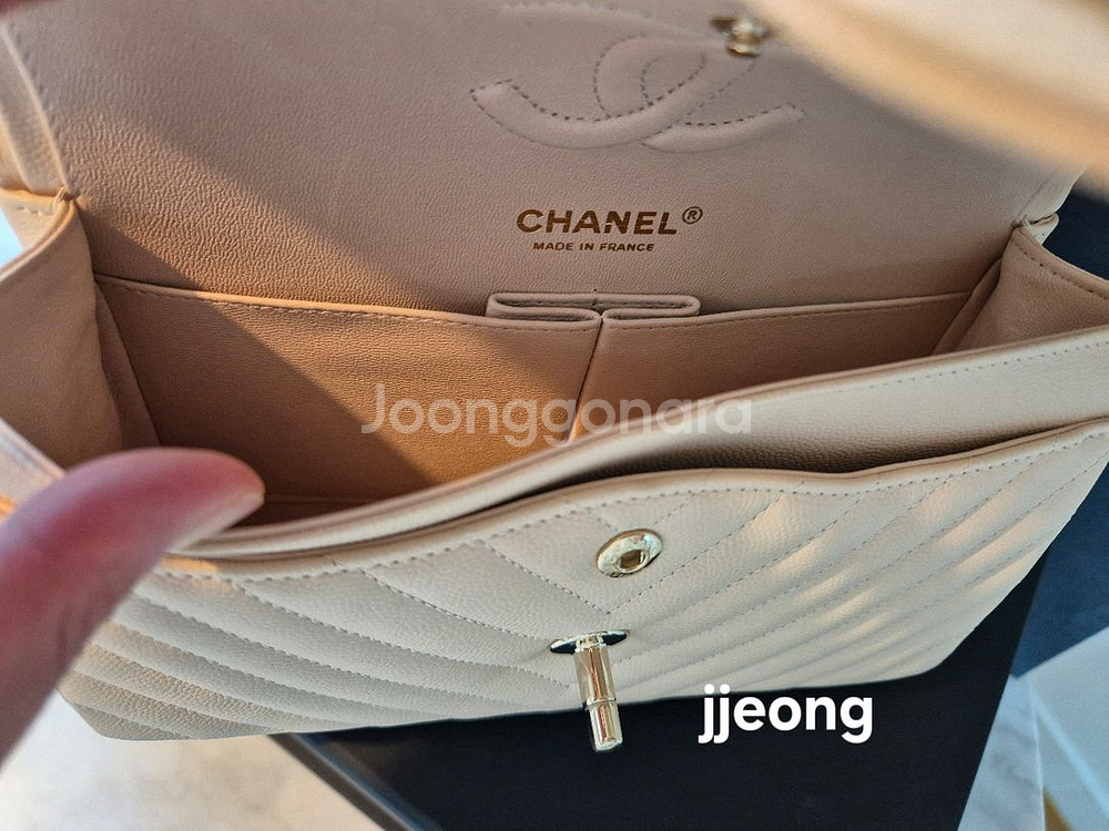 샤넬 클래식 스몰 베이지 쉐브론--5