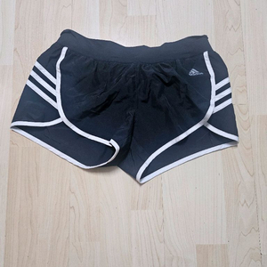 아디다스 여성 숏팬츠