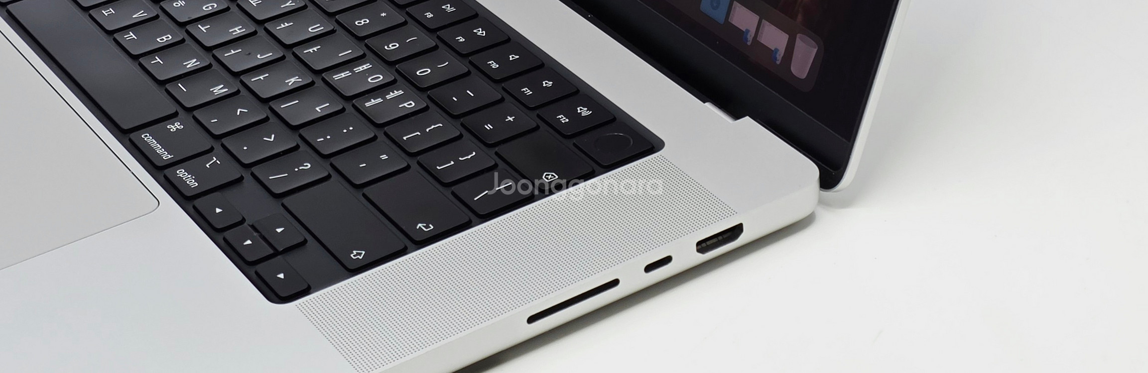 맥북프로16 M2 Pro 16GB 1TB 실버 풀박스--4