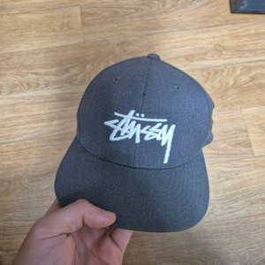 스투시 스냅백