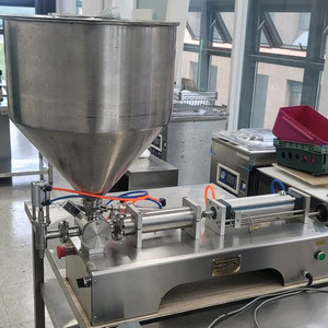 고점도 액상충진기