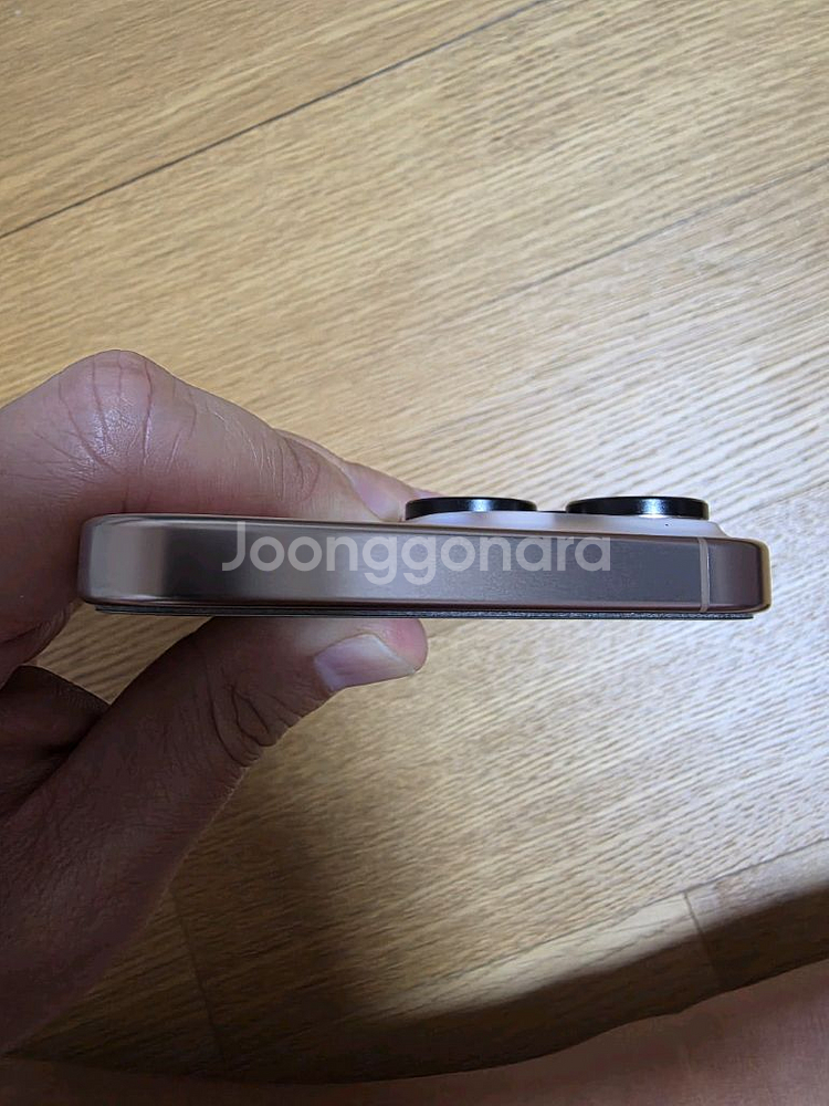 아이폰16프로맥스 1테라 골드 팝니다--1