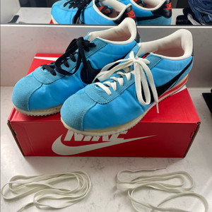 나이키 코르테즈(HF0263-401) 270 팔아요:)