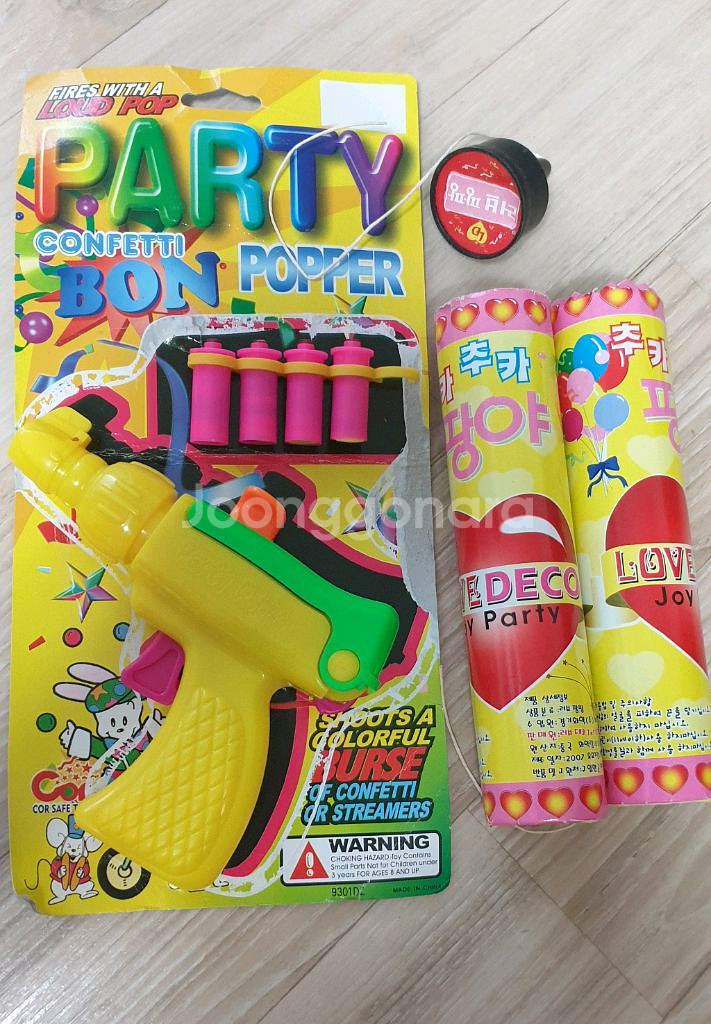 파티용품. 폭죽, 색종이총--0