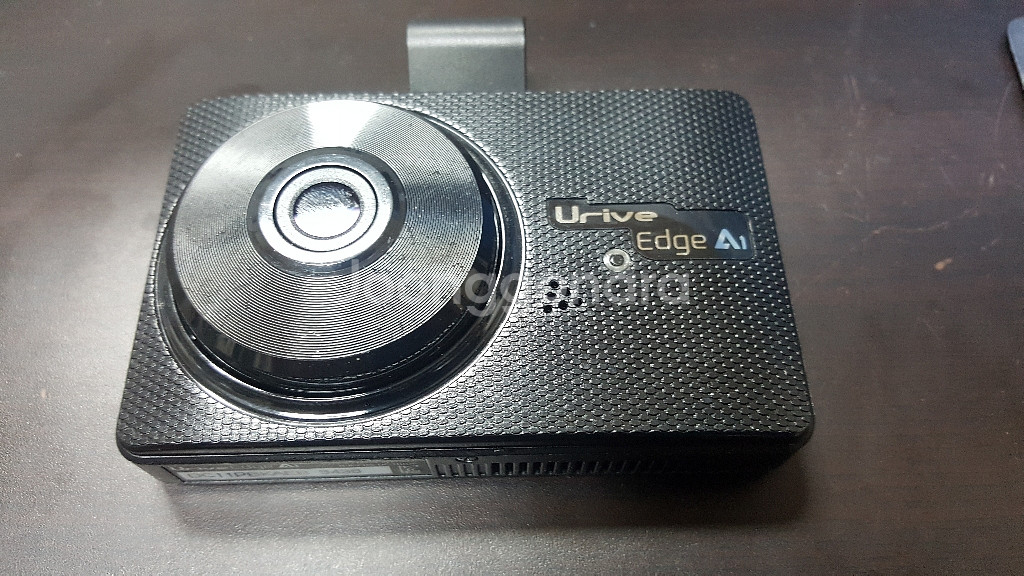 정비된 유라이브 엣지 a1 앞쪽 본체만.--0