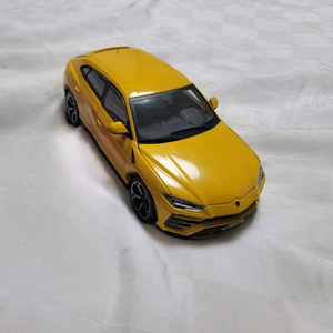 브라고 람보르기니 우루스 다이캐스트 모형 (1:18)