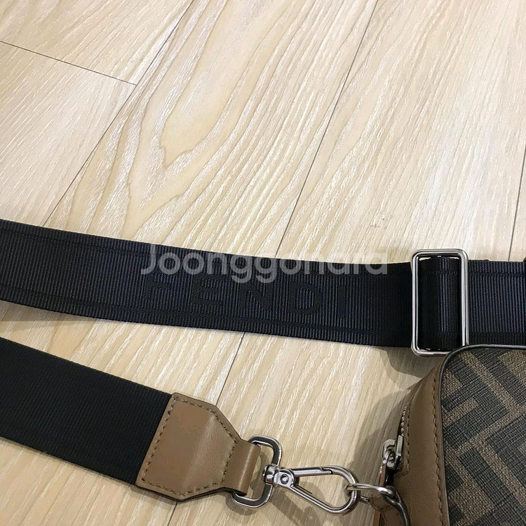 펜디 카메라백--5