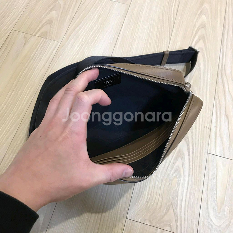 펜디 카메라백--3