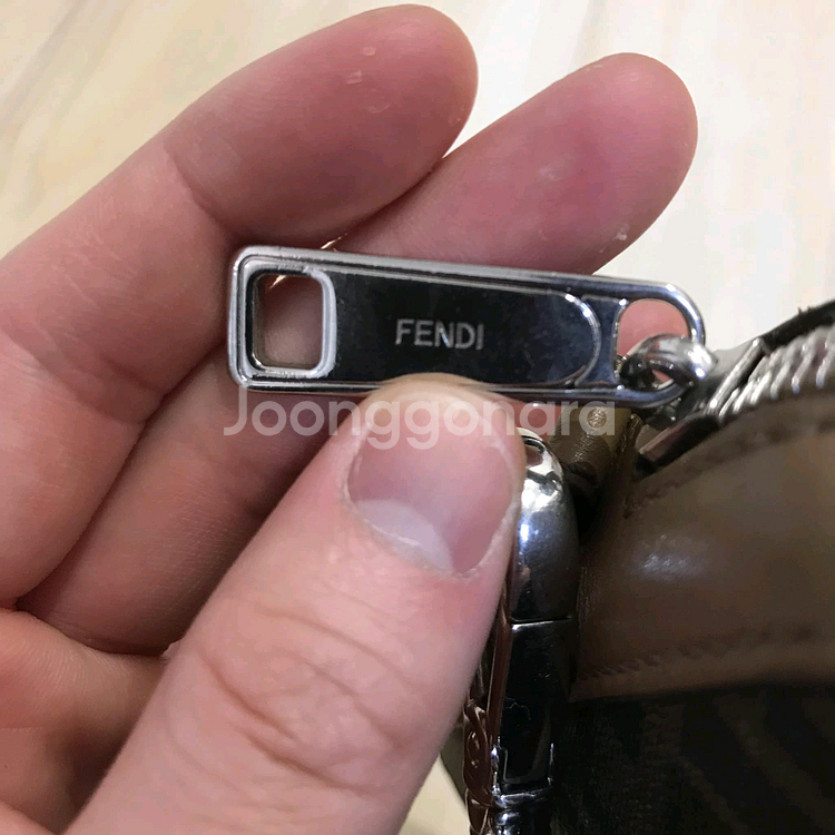 펜디 카메라백--6