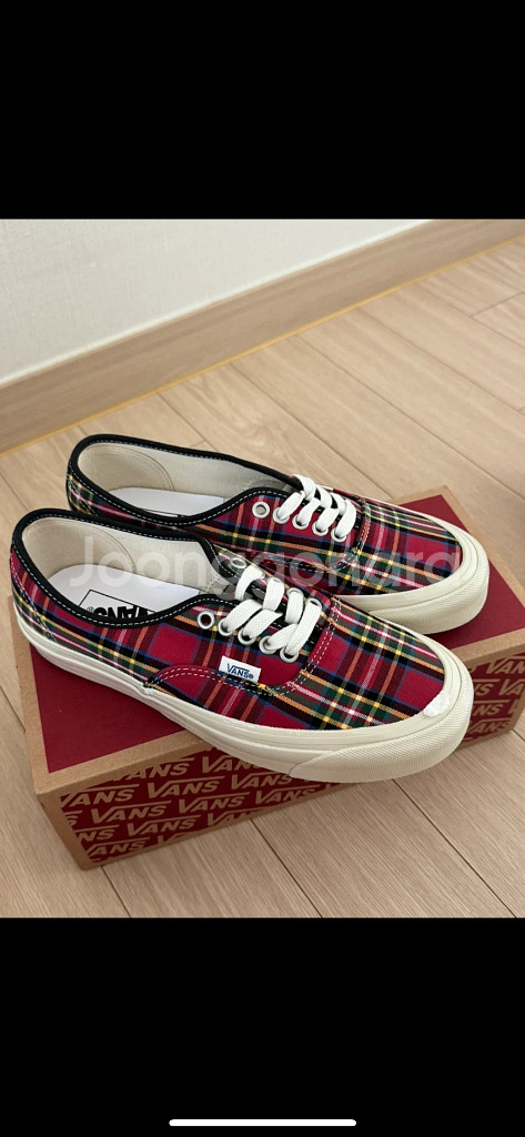 새상품 반스 어센틱 에너하임팩토리 레드그린 245--0