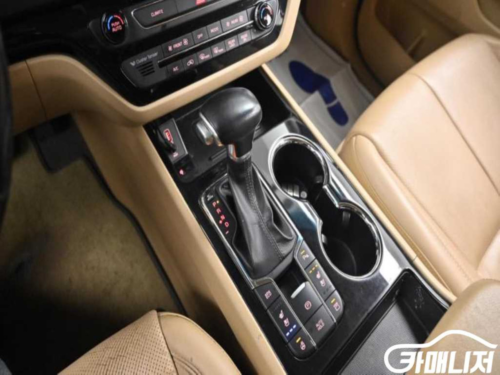 [기아]더 뉴 카니발 가솔린 9인승 하이리무진(특장업체 이미지