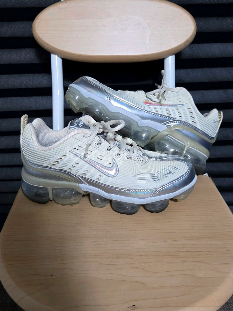 [나이키] 베이퍼맥스 360 파슬 운동화 판매합니다.--2