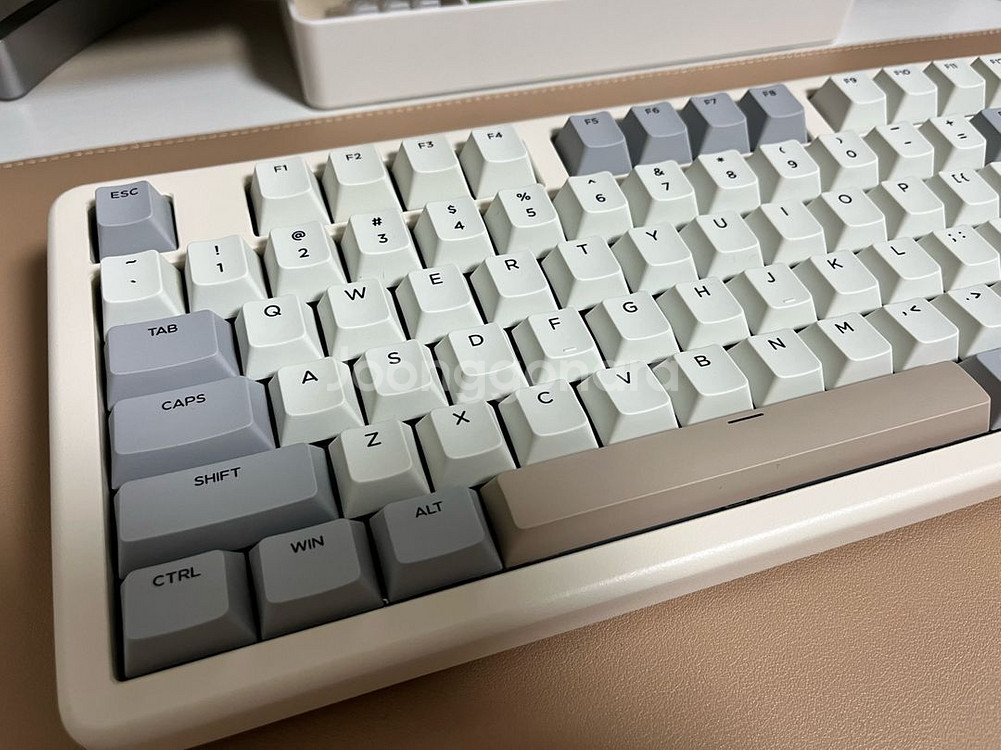 EPOMAKER 갤럭시70 풀알루 기계식 키보드--2