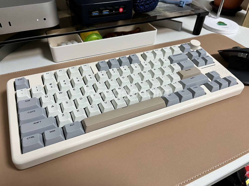 EPOMAKER 갤럭시70 풀알루 기계식 키보드--4