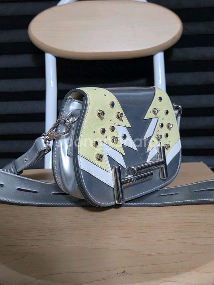 [토즈] 더블-T 크로스백 판매합니다.--2