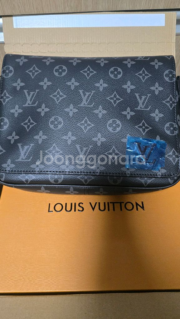 루이비통 메신저백--0