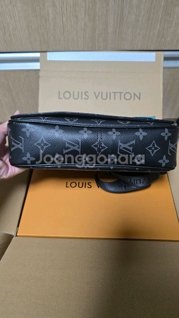 루이비통 메신저백--2