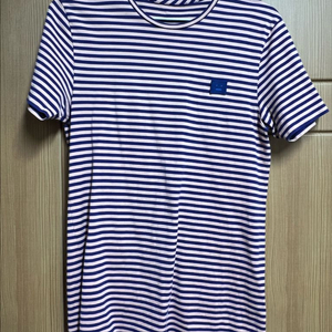 아크네스튜디오 반팔 티셔츠