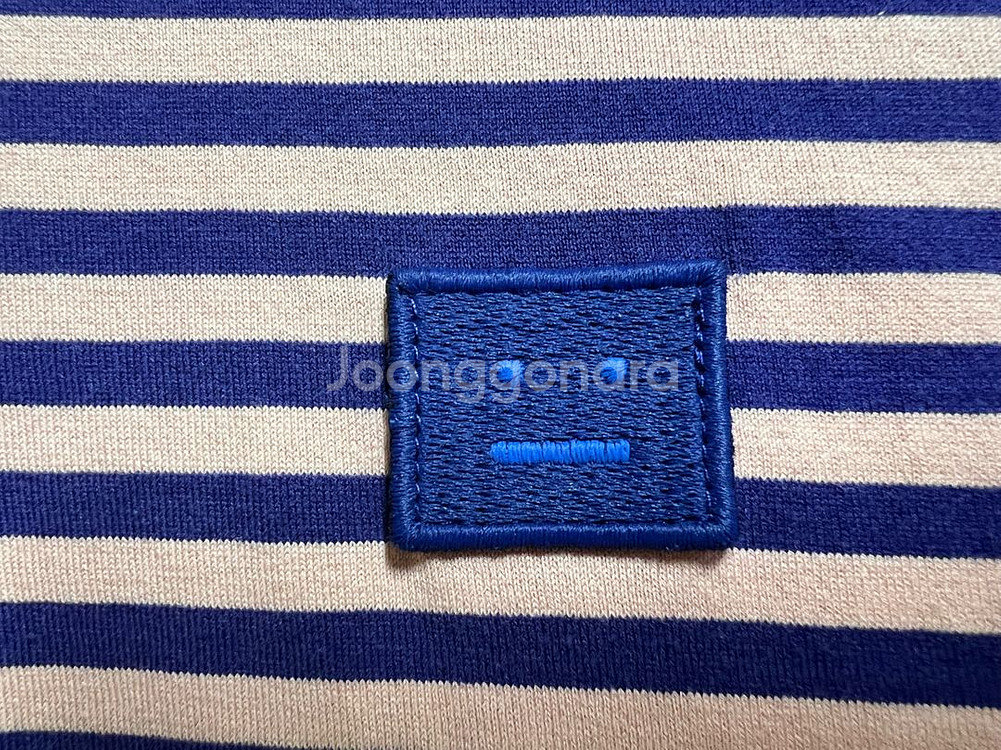 아크네스튜디오 반팔 티셔츠--2