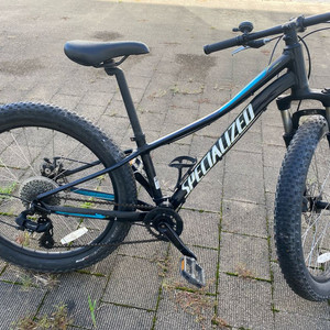 스페셜라이즈드 립락 24인치(어린이 산악자전거)