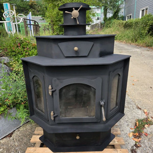 고급. 벽난로. / 화목난로 이미지