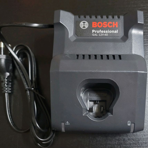 보쉬 GAL 12V-40 배터리급속충전기