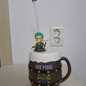 일본 유니버셜 스튜디오 조로 맥주컵(미사용)