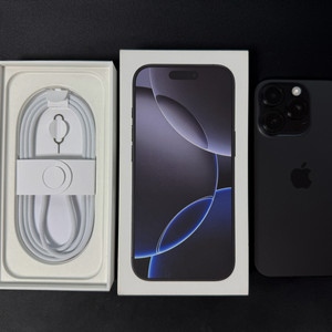 아이폰 16pro 1TB 블랙티타늄 A급 판매합니다.
