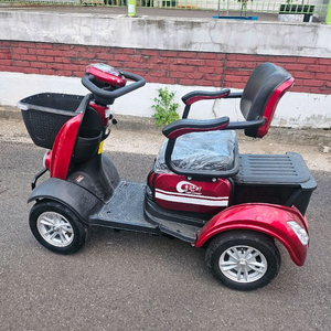 사륜 노인전동차