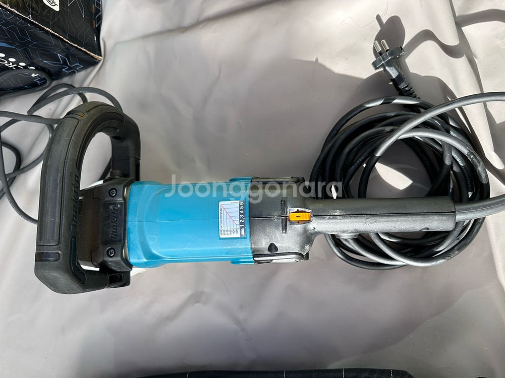 마끼다 유선 폴리셔 9237CB--1