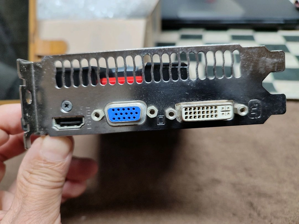 ASUS ENGTS450 1GB D5 그래픽카드 이미지