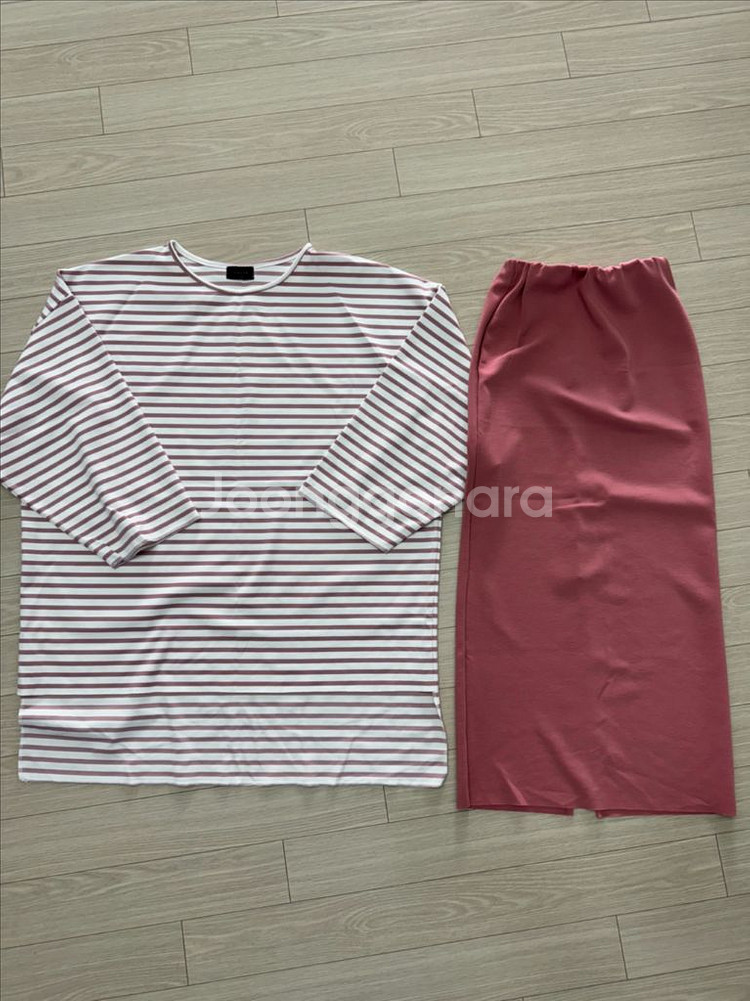 보본 스트라이프 티셔츠&스커트--1