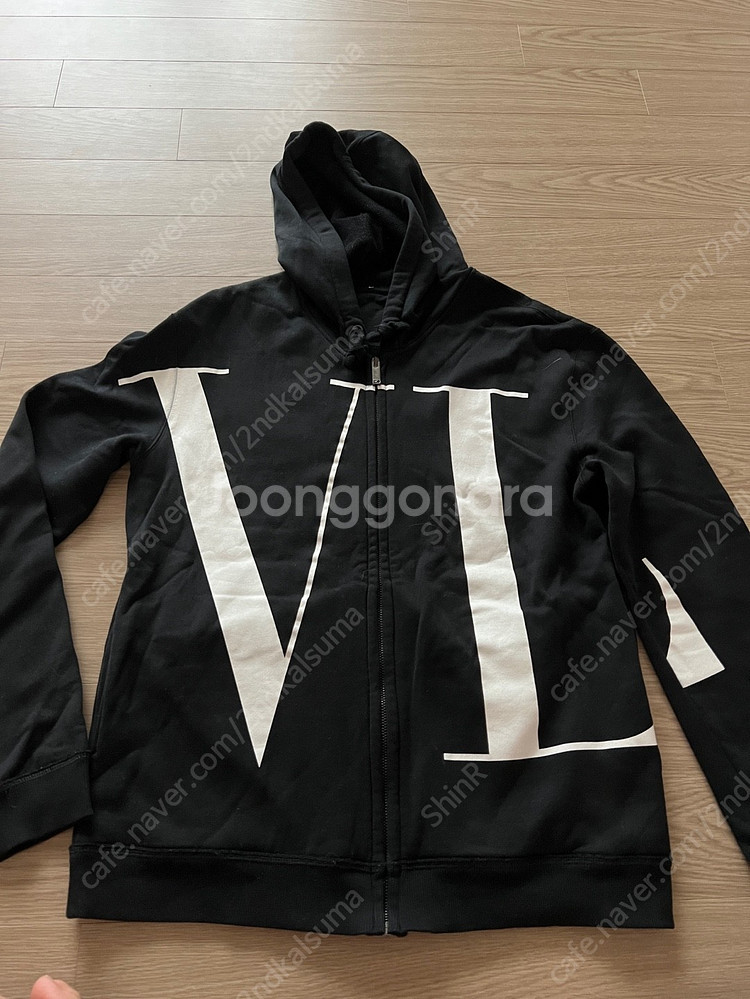 VALENTINO / 발렌티노 집업후드 / M--0