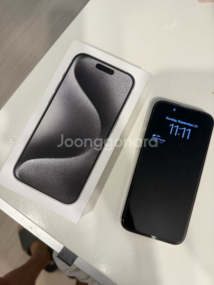 아이폰프로 15 128기가 실버--3