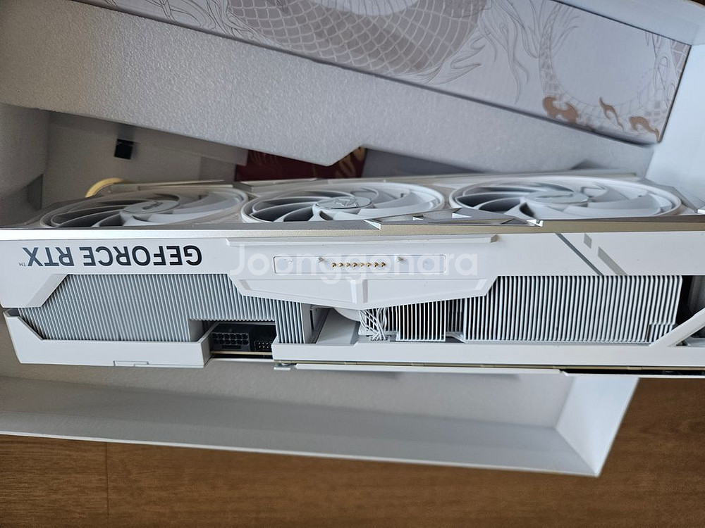 RTX 4080 Super Vulcan 화이트 판매!--6