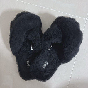 정품 UGG 어그 Fluffy 린티슬리퍼(블랙)새상품급