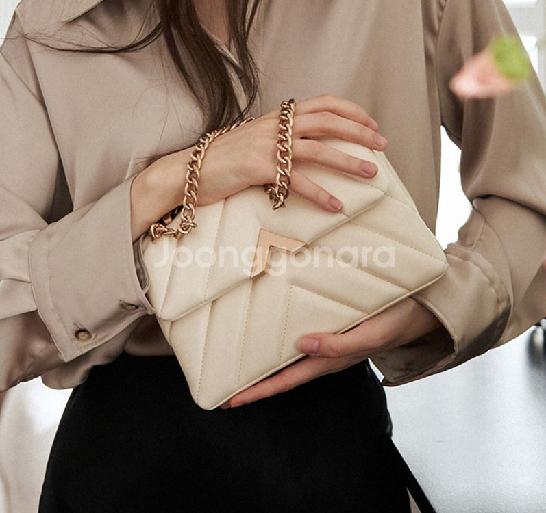 벨류엣 숄더백 안느 15만원 팝니다--1