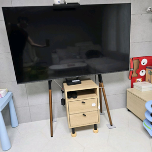 프리즘 65인치 4K TV 스탠드 안드로이드 TV