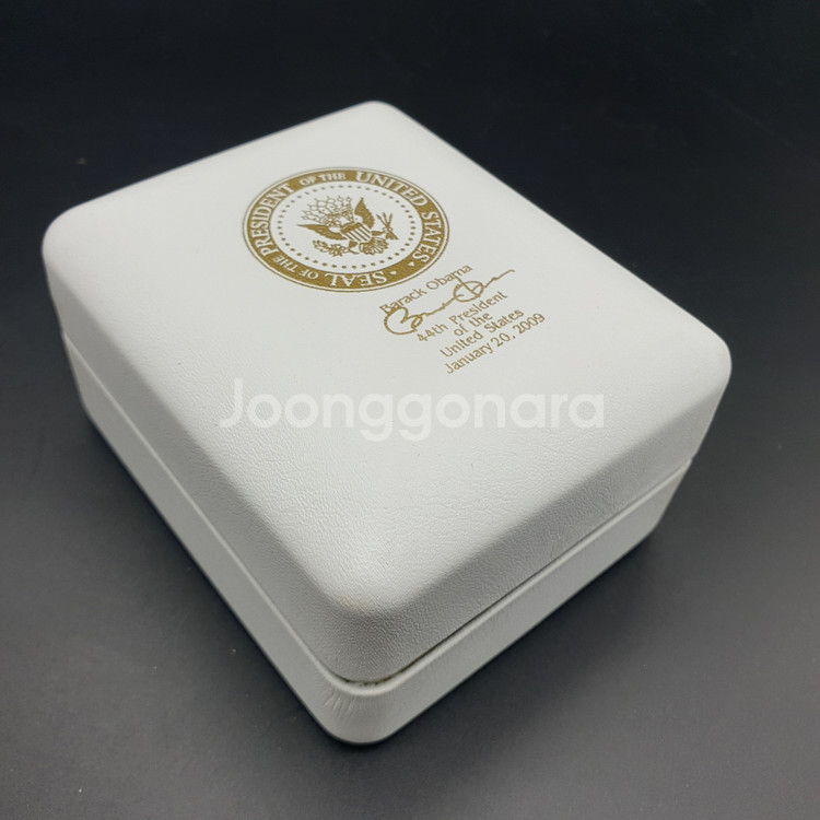 오바마대통령취임기념시계 언론에 나온시계 백악관기념품--2