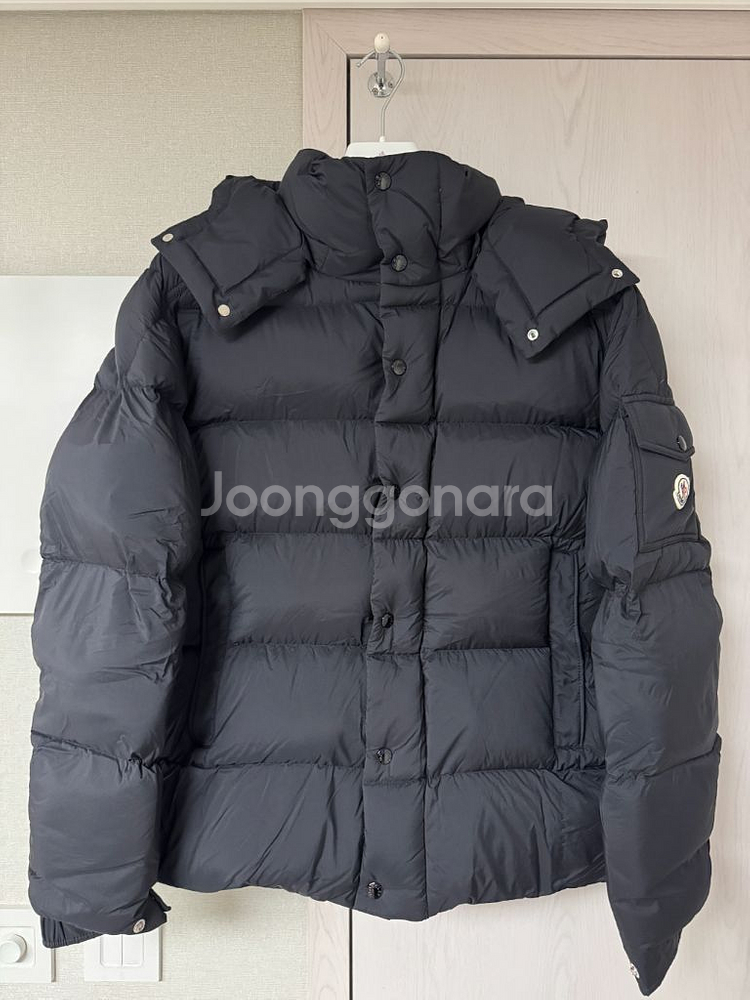 몽클레르 베제르 다운 패딩 블랙 - 23FW 4사이즈--0