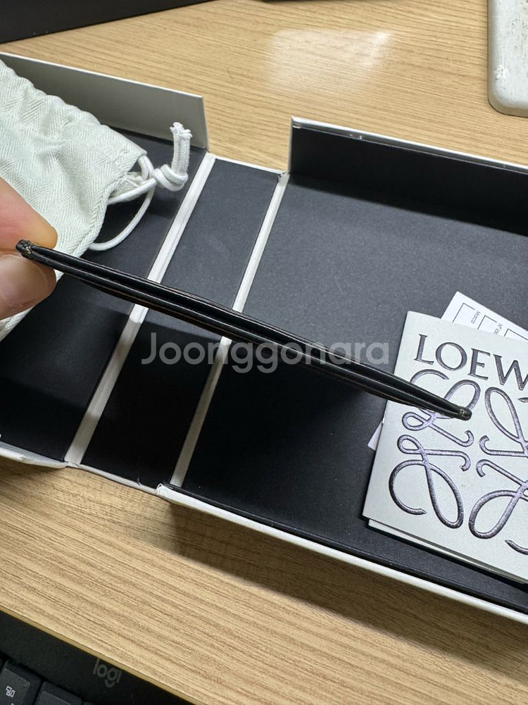 로에베 퍼즐 카드지갑 팝니다--5