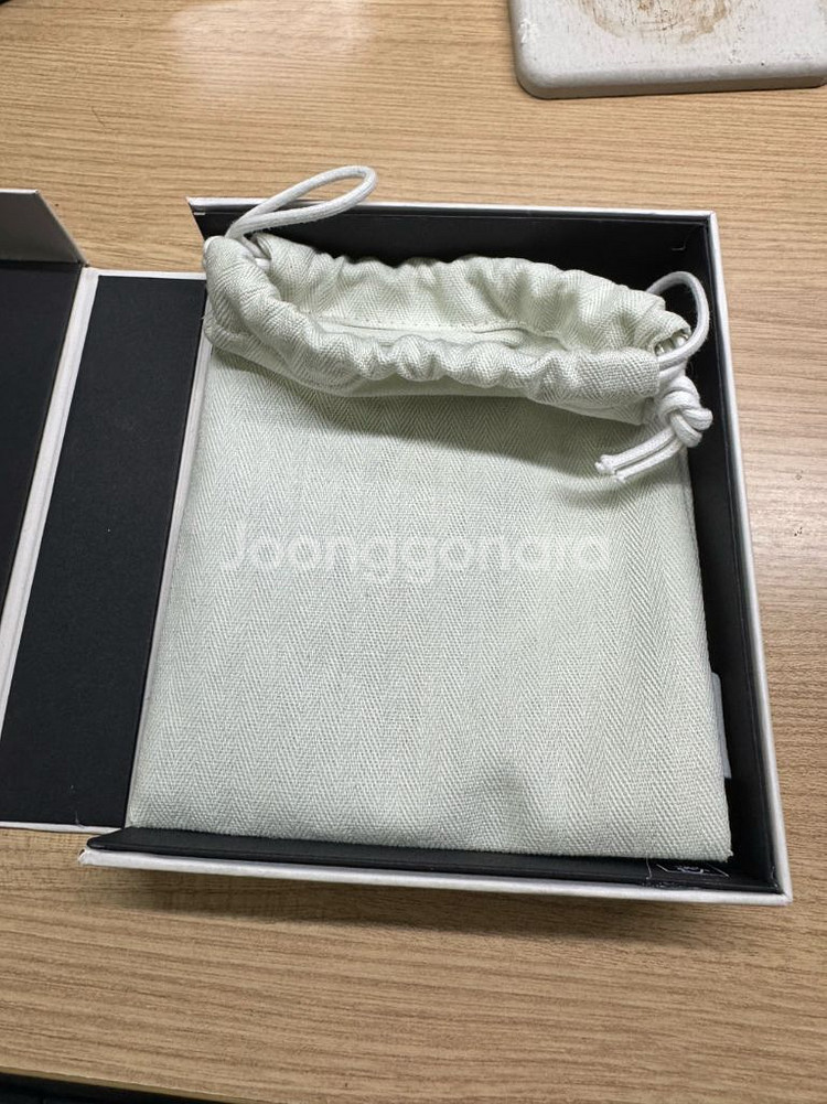 로에베 퍼즐 카드지갑 팝니다--6