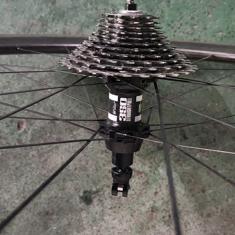 펠로톤 스타라쳇 54t 카본 로드 휠--2