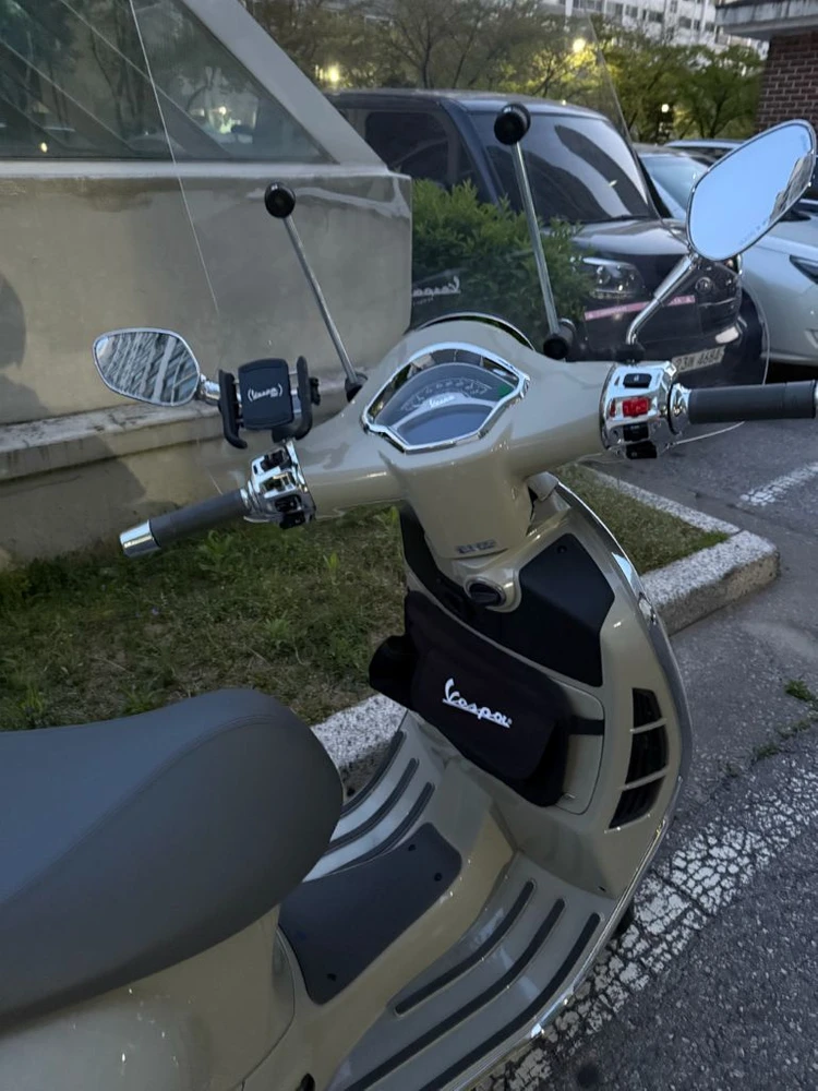 VESPA GTS300 이미지