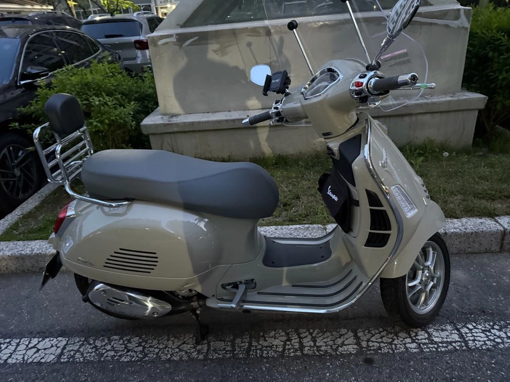 VESPA GTS300 이미지